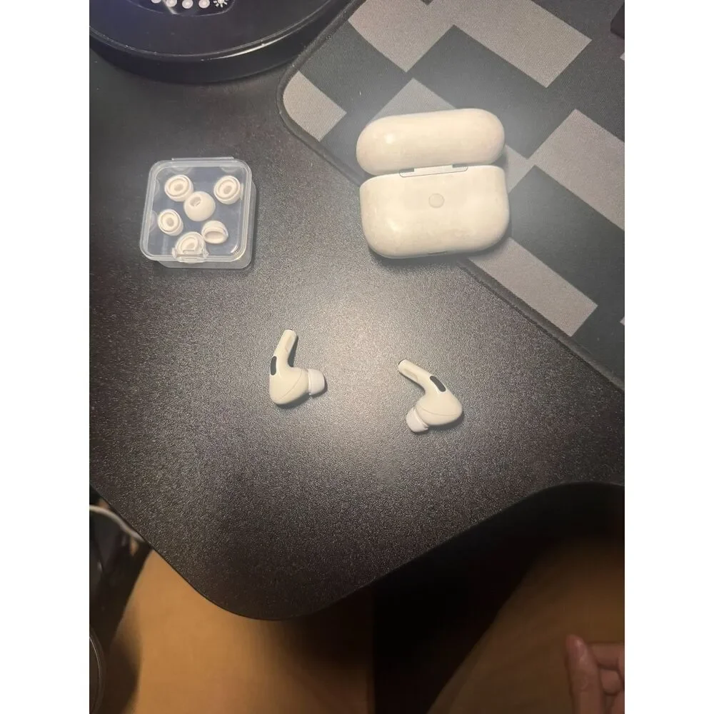 Apple AirPods Pro (1st Gen) with MagSafe Charging Case - Fully Functional